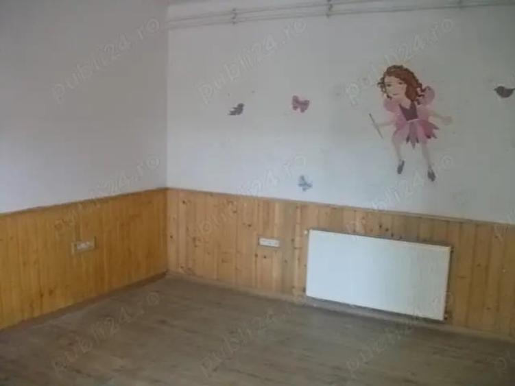 Casă cu 5 camere cu Teren 500 Mp în Central