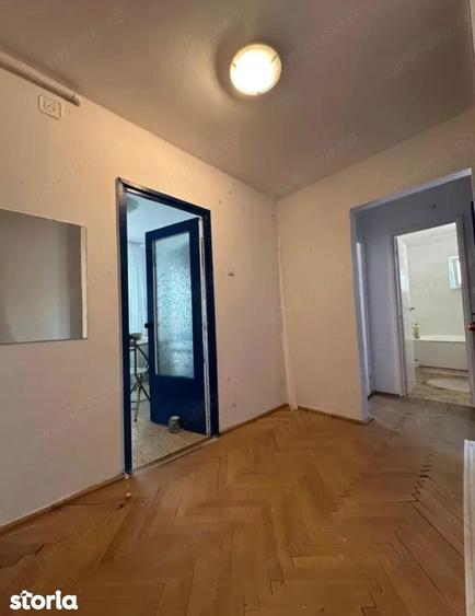 90000 euro .. 2 camere cu centrala .. etaj intermediar - 3