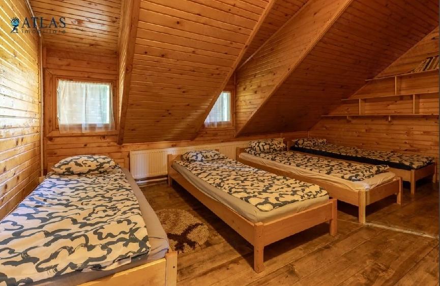 Casă cu 7 camere cu Teren 2600 Mp în Filia