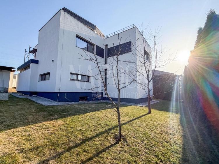Casă individuală cu 5 camere cu Canalizare în Europa