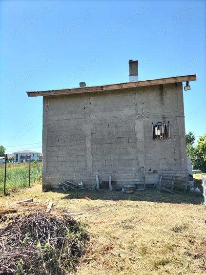 Casă cu 4 camere în Dragomirești-Deal