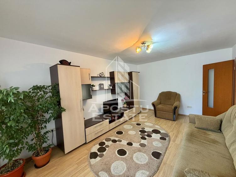 Apartament cu 2 camere decomandat, mobilat în Aradului