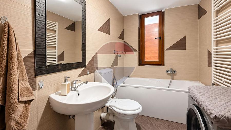 Apartament cu 3 camere decomandat în Letea