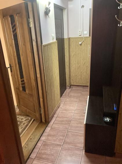 Apartament cu 3 camere decomandat în Crihala