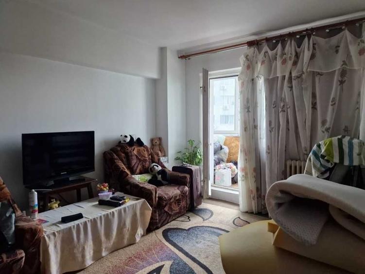 Apartament cu 2 camere semidecomandat în Titan