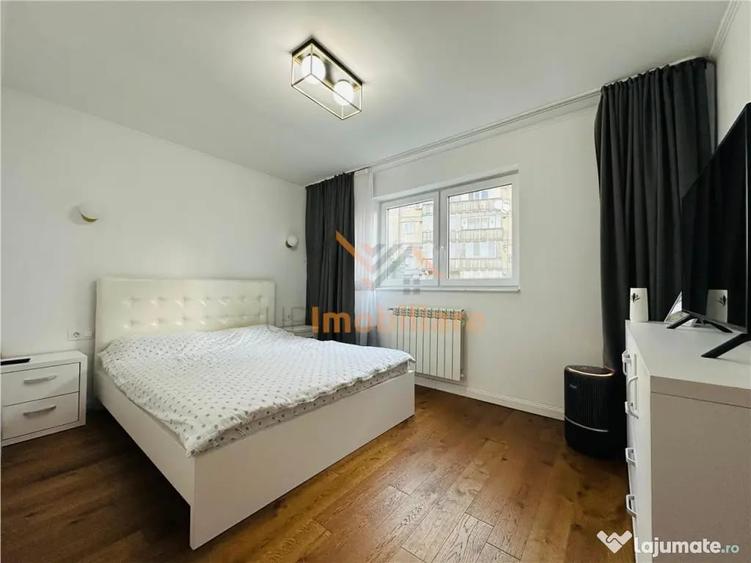 Apartament cu 4 camere decomandat în Nufărul