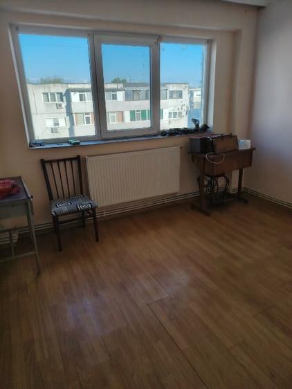 Apartament cu 2 camere decomandat, mobilat în Radu Negru