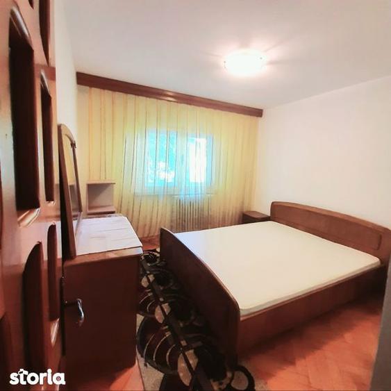 Apartament cu 3 camere decomandat în Păcurari