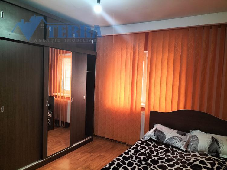 Apartament cu 3 camere decomandat, mobilat în Central