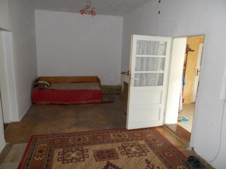 Casă cu 4 camere în Ghirodei