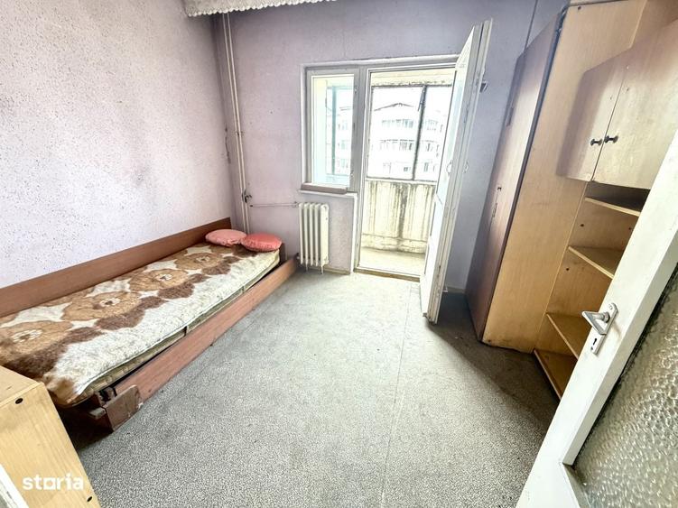 Apartament cu 3 camere decomandat în Mioriței
