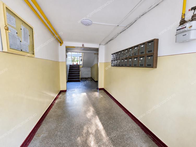 Apartament cu 2 camere semidecomandat în Micro 16