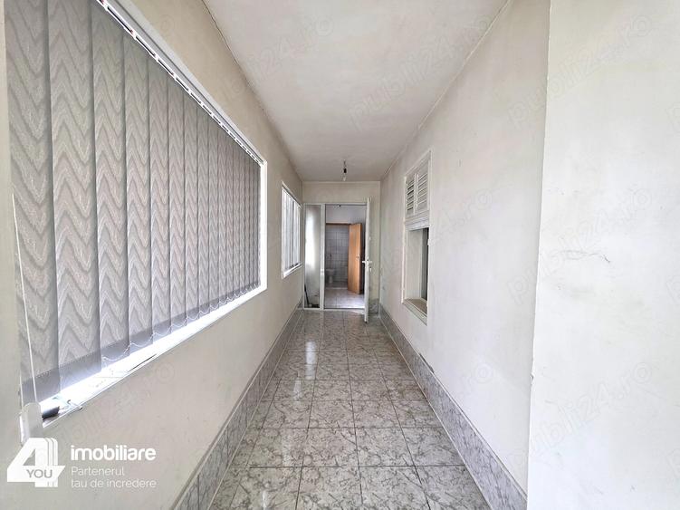 Casă cu 4 camere cu Teren 1737 Mp în Livada