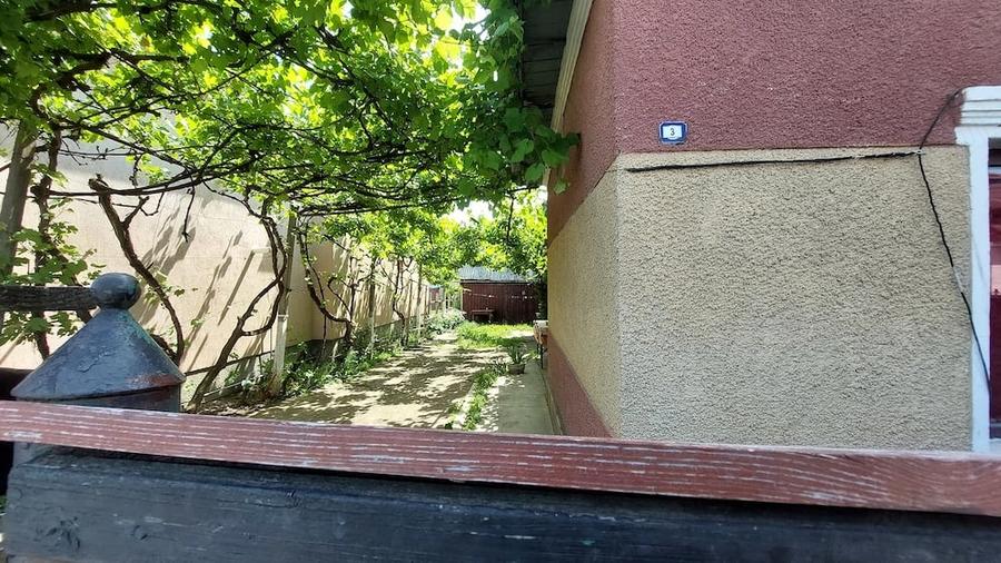 Casă cu 5 camere cu Teren 750 Mp în Central