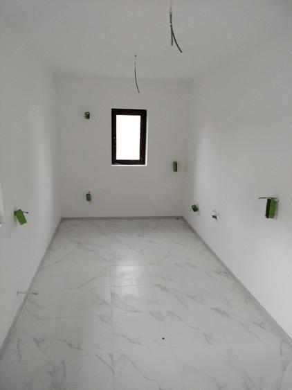 Casă cu Teren 1500 Mp în Turnu