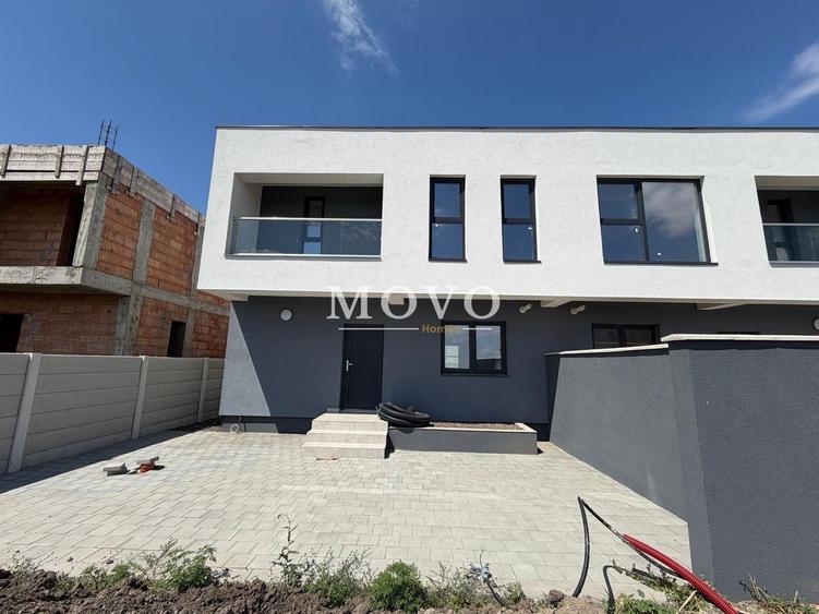 Duplex cu 4 camere cu Teren 250 Mp în Săcălaz