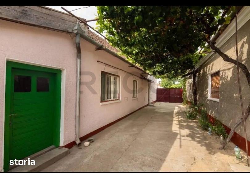 Casă cu 4 camere cu Teren 1672 Mp în Tămășeu