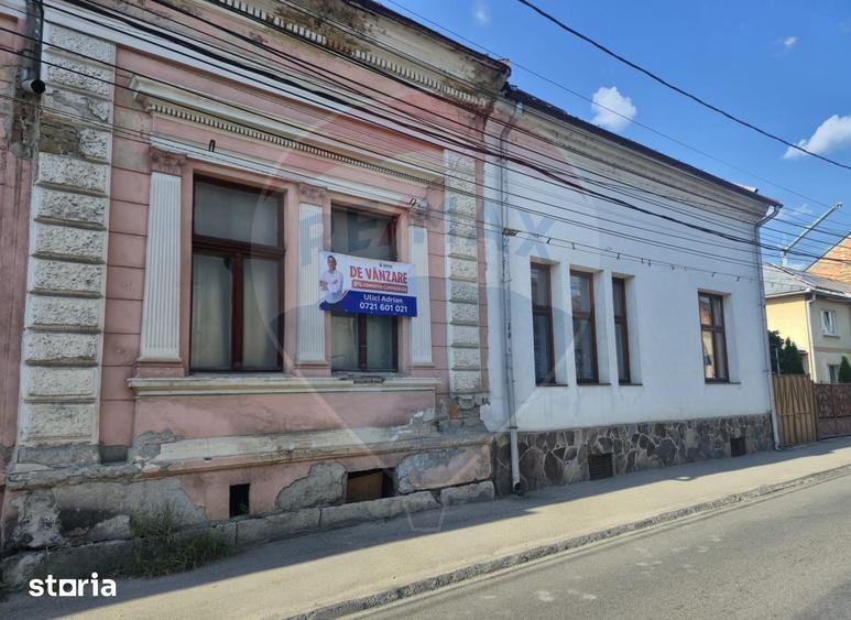 Casă cu 6 camere cu Teren 331 Mp în Ultracentral