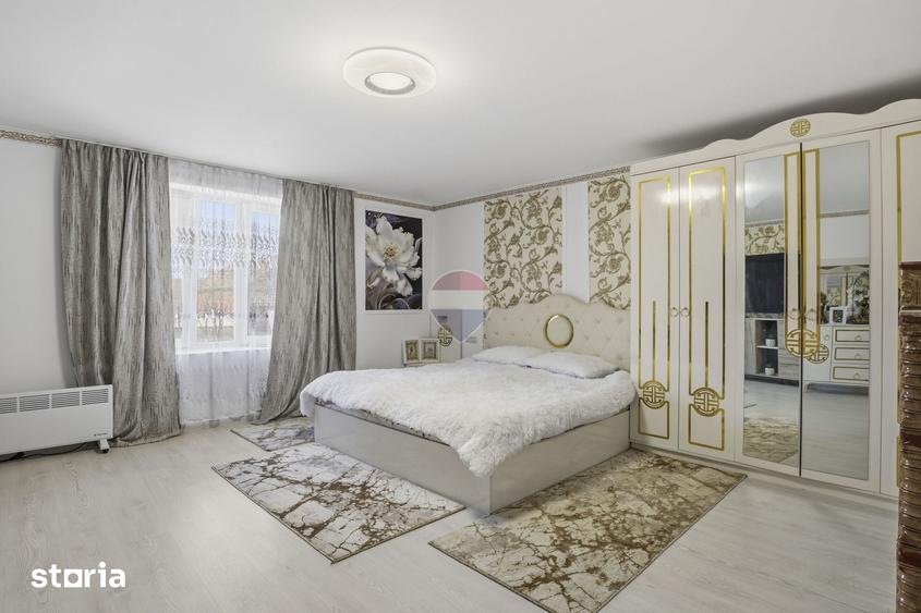 Casă cu 3 camere cu Teren 1439 Mp în Secusigiu