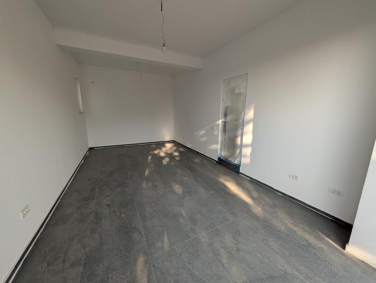 Casă individuală cu 5 camere cu Canalizare în Ștefăneștii de Jos