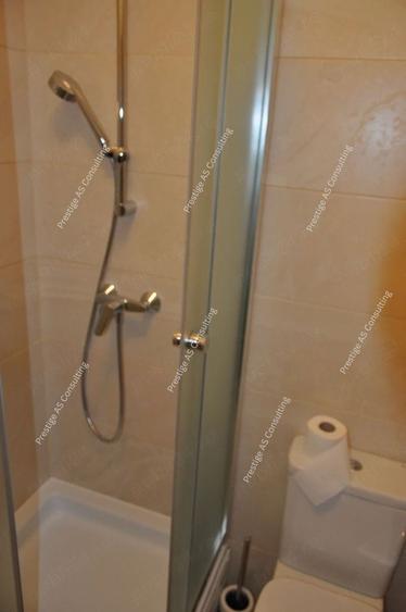 Apartament cu 3 camere decomandat, mobilat în Complex Studențesc