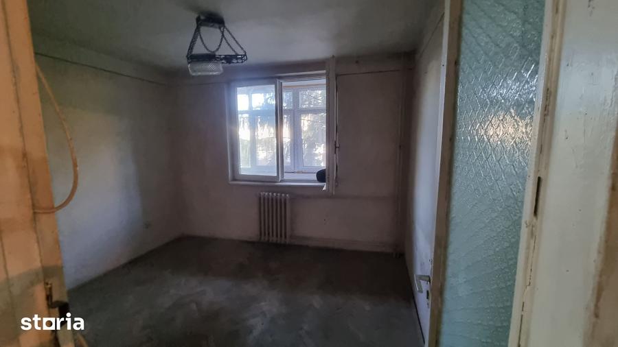 Apartament cu 2 camere decomandat în Rogerius