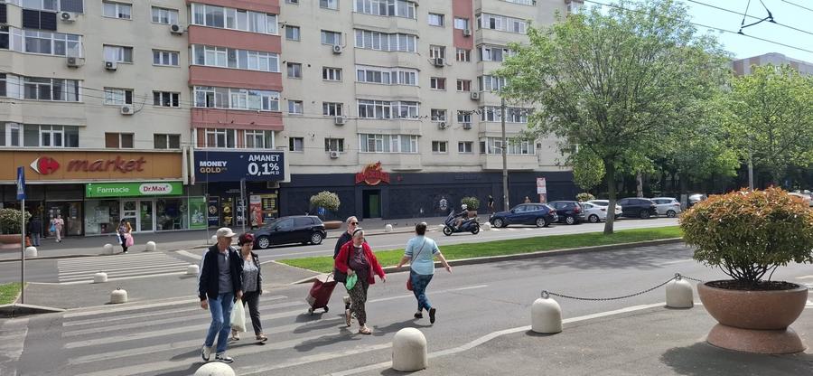 Spațiu comercial, de 278 mp, în Berceni