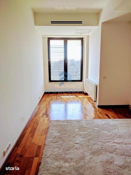 Apartament cu 4 camere în Central