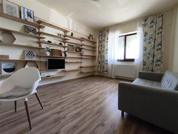 Apartament cu 2 camere decomandat, mobilat în Valea Adâncă