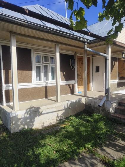 Casă cu 2 camere în Săvinești
