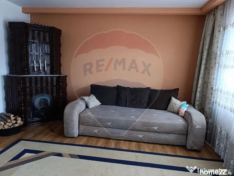 Casă cu 5 camere cu Teren 343 Mp în Central