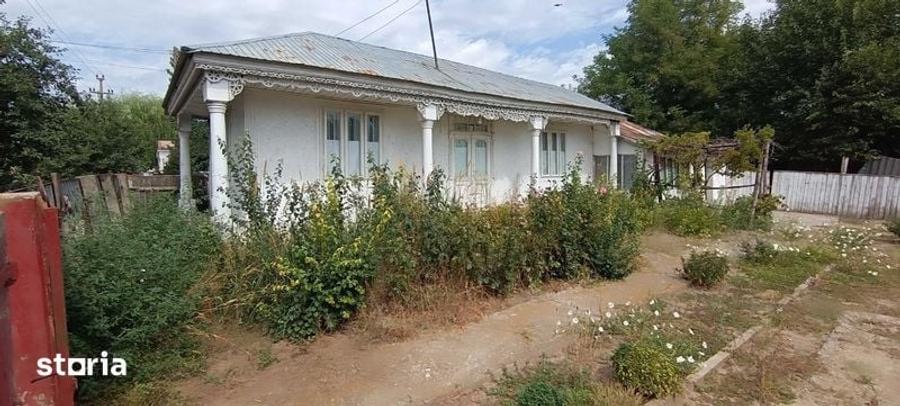 Casă cu 3 camere cu Teren 80 Mp în Drăgănești