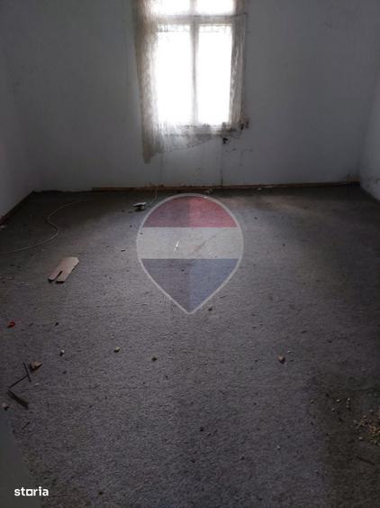 Casă cu 3 camere în Central