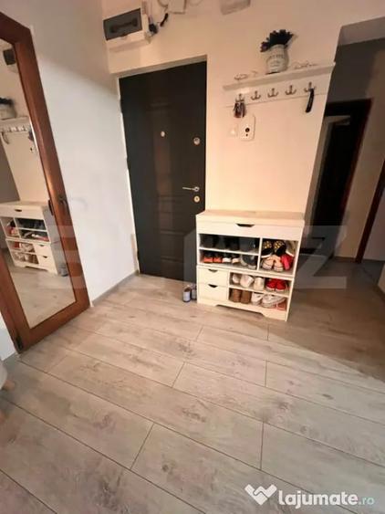 Apartament cu 4 camere decomandat în Central