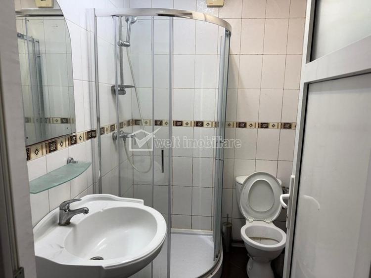 Apartament cu 4 camere decomandat în Andrei Mureșanu