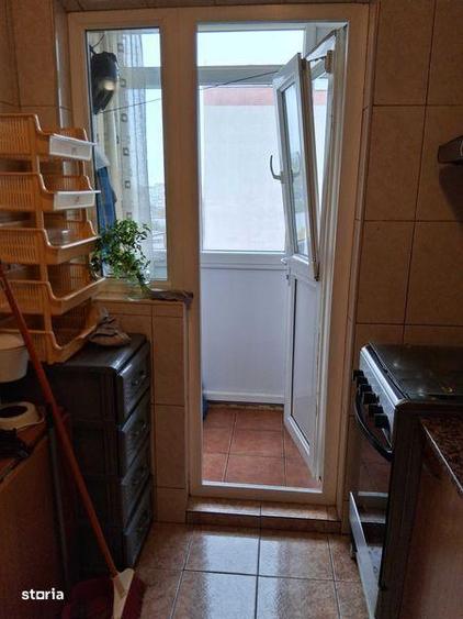 Apartament cu 3 camere în Berceni