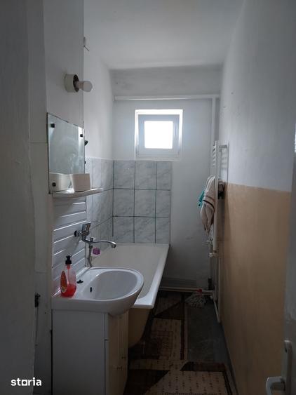 Apartament cu 2 camere nedecomandat în George Enescu