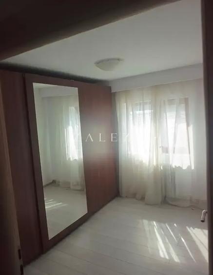 Apartament cu 3 camere decomandat, mobilat în Take Ionescu