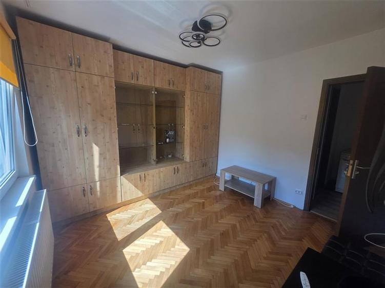 Apartament cu 2 camere decomandat în Unirii