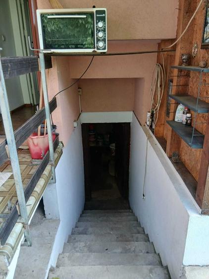 Casă cu 4 camere în Costeni