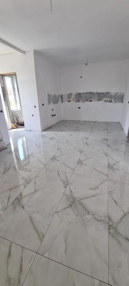 Casă cu Teren 500 Mp în Variaș