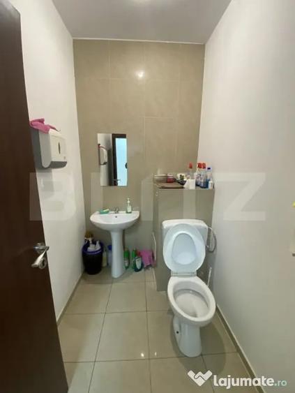 Spațiu comercial, de 99 mp, în Craiovița Nouă