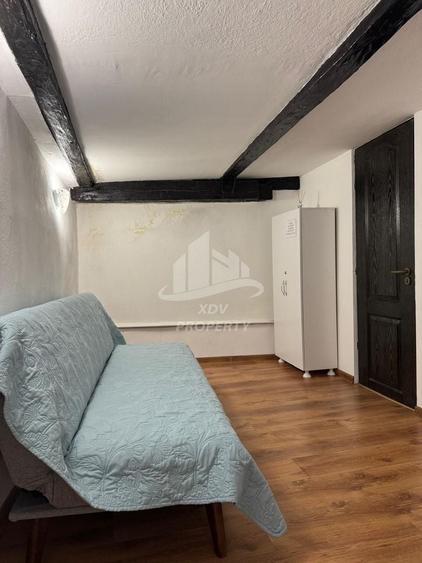 Apartament cu 3 camere semidecomandat, mobilat în Ultracentral