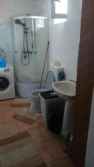 Casă cu 4 camere cu Teren 1450 Mp în Central