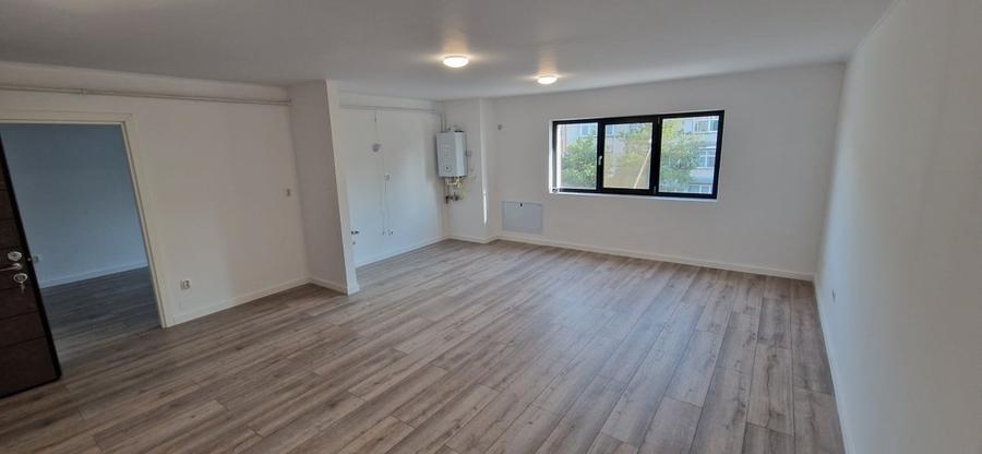 Apartament cu 2 camere decomandat în Balș