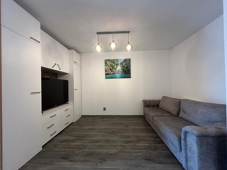 Apartament cu 2 camere semidecomandat, mobilat în Dâmbul Rotund