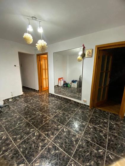 Apartament cu 3 camere decomandat în Orizont