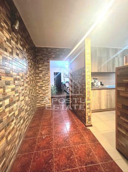 Apartament cu 2 camere semidecomandat, mobilat în Confecții