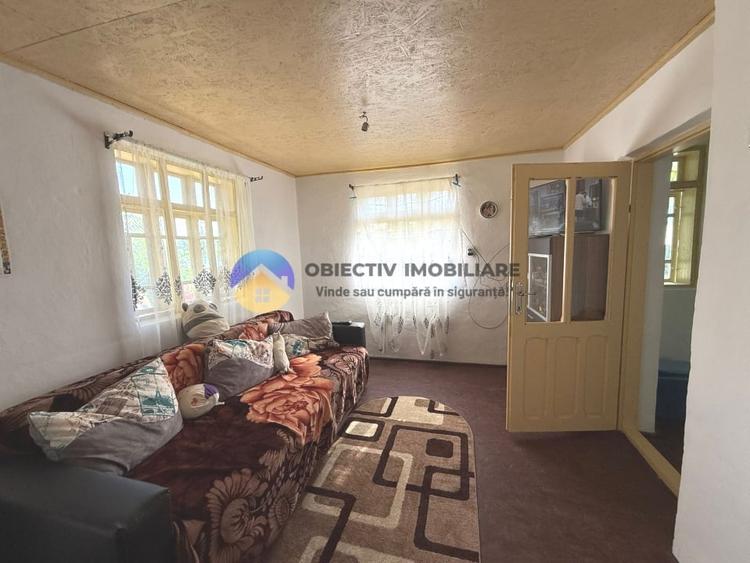 Casă individuală cu 2 camere cu Teren 4500 Mp în Dragomirești