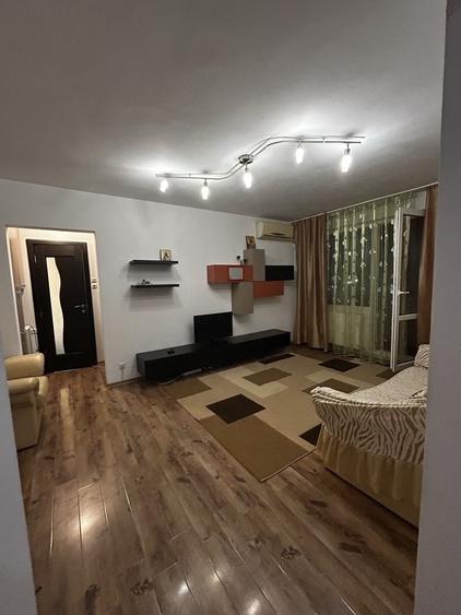 Apartament cu 2 camere semidecomandat în Titan